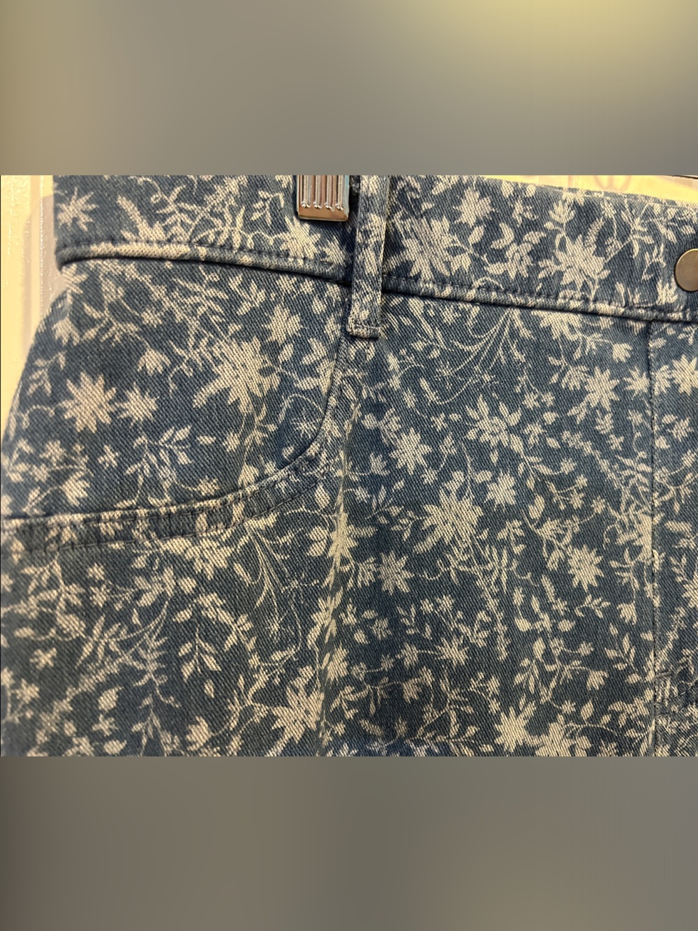 Time and Tru Blue Floral Leggings - Picture 3 of 4